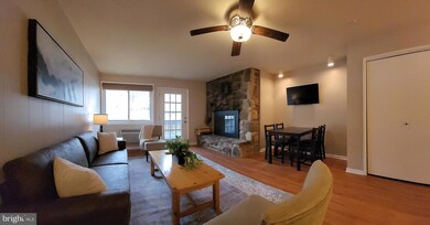 1814 Fairway Dr unit 325, Basye, VA 22810 - photo 4