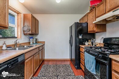 08-Kitchen_MAX3849-Edit