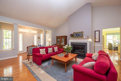 7810 Aylesford Ln, Laurel, MD 20707 - photo 4