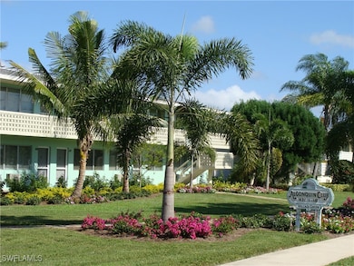 421 12th Ave S unit 5, Naples, FL 34102 - photo 2