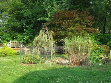 33 Leaf St, West Warwick, RI 02893 - photo 2