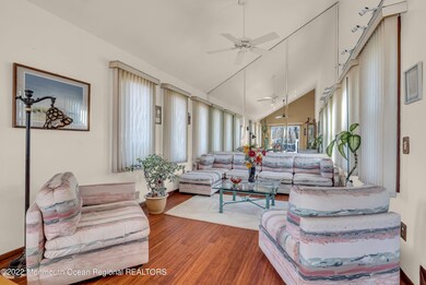 546 Dow Ave, Oakhurst, NJ 07755 - photo 4