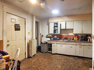 727 N Perry St, Davenport, IA 52803 - photo 4