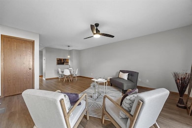 4430 Teal Ct unit 4430, Marion, IA 52302 - photo 5