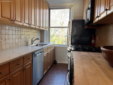 64 Sagamore Rd unit B8, Bronxville, NY 10708 - photo 6