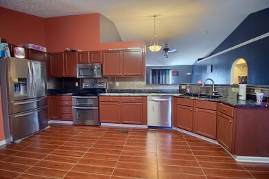 1246 Onslow Dr, Columbus, OH 43204 - photo 5