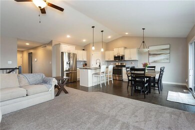 1404 Evans View Dr, Adel, IA 50003 - photo 7