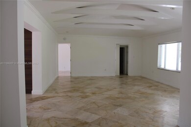 200 W Mashta Dr, Key Biscayne, FL 33149 - photo 5