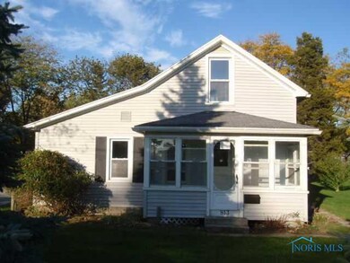 813 N Railroad St, Genoa, OH 43430 - photo 2