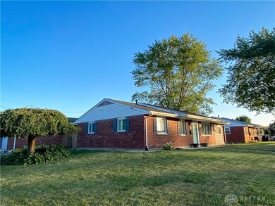 1493 Oshaughnesy Dr, Xenia, OH 45385 - photo 2