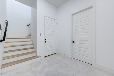 Truly elegant finishes, wood stairs are simply amazing.