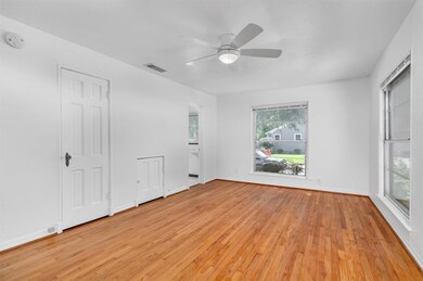 4403 Somerville Ave, Dallas, TX 75206 - photo 5