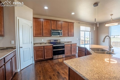 Kitchen with walk in pantry (main floor)