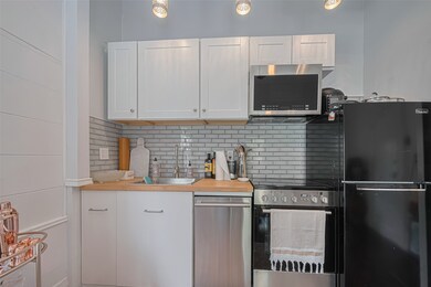 845 Columbia St unit B, Houston, TX 77007 - photo 3