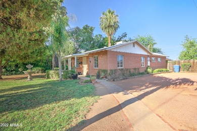 2046 N 29th Pl-4