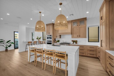 898 Sapphire Ln St George UT-large-006-0