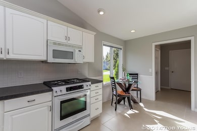 2470 Highridge Ln SE unit 17, Grand Rapids, MI 49546 - photo 5