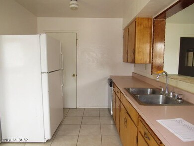 023-553938 Kitchen 3