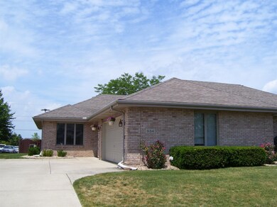 934 Ivanhoe Ln, Dyer, IN 46311 - photo 2