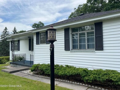 7 Grandview Dr, Gloversville, NY 12078 - photo 3