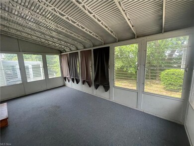 Large Sunroom