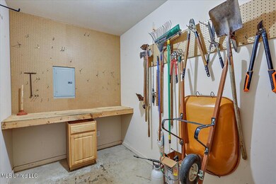 41-128 Vineyard Blvd