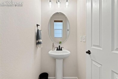 Powder room off of foyer
