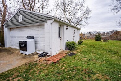 1503GreenleafRd-4