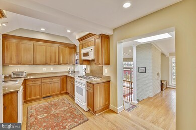 3220 Juniper Ln, Falls Church, VA 22044 - photo 7