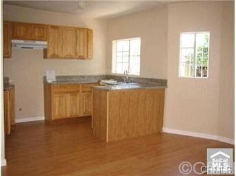 11720 Antwerp Ave, Los Angeles, CA 90059 - photo 2