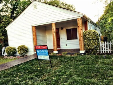 Access your new home from 14th Ave S or ally, the choice is yours! 
