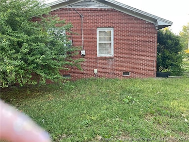 1504 McBryde Mill Rd, Red Springs, NC 28377 - photo 2