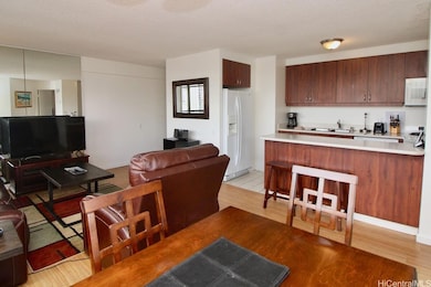 Discovery Bay Center unit 2616, Honolulu, HI 96815 - photo 6