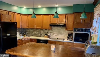 302 Talbot Ct, Abingdon, MD 21009 - photo 2