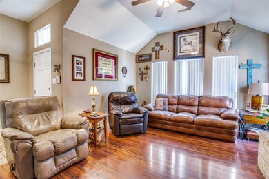 302 N Holloway St, Cleburne, TX 76033 - photo 6