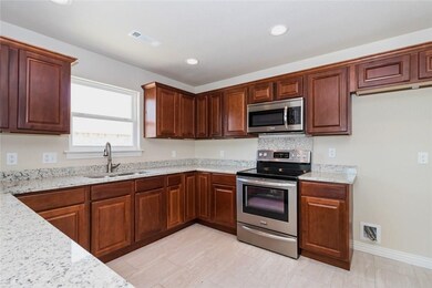 930 White Oak St, Elkins, AR 72727 - photo 5