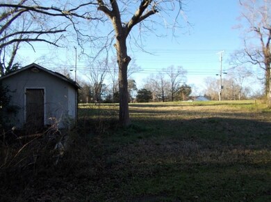 1132 E Railroad Ave, Wesson, MS 39191 - photo 3