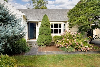 2 Ledgewood Rd, Lakeville, CT 06039 - photo 2