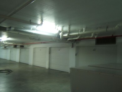 1 Car Garage