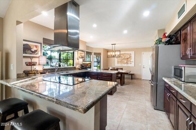Kitchen w/granite counters