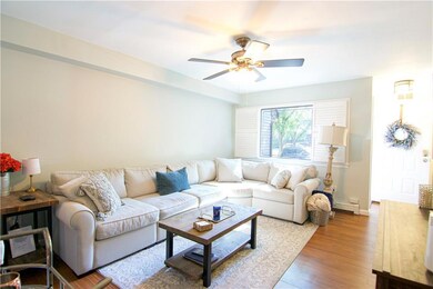 22 Croft Ct unit 1, Staten Island, NY 10306 - photo 3