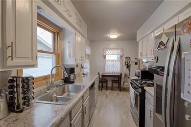 2739 60th St, Des Moines, IA 50322 - photo 3