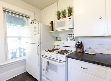 447 Hubbard St NE, Grand Rapids, MI 49525 - photo 3