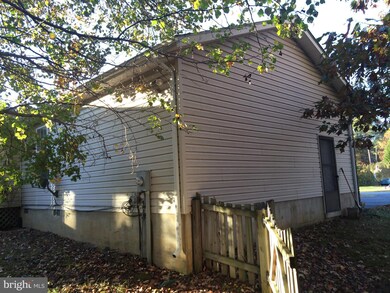 725 Miriam Ln, Lusby, MD 20657 - photo 5