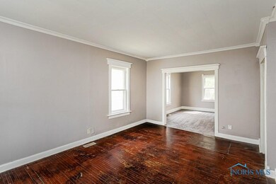 921 Butler St, Toledo, OH 43605 - photo 4