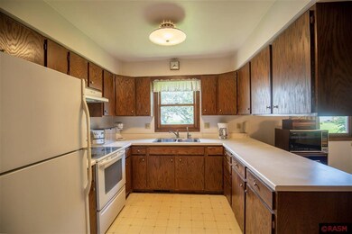 1019 10th St N, New Ulm, MN 56073 - photo 4