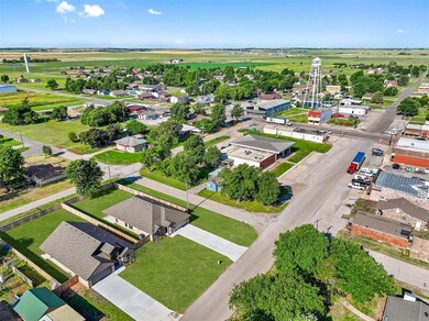 202 E Main St, Calumet, OK 73014 - photo 4