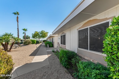 14211 N Palm Ridge Dr W, Sun City, AZ 85351 - photo 5