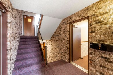 155 E San Marnan Dr unit 2, Waterloo, IA 50702 - photo 4