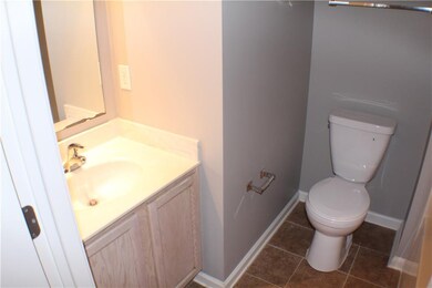 12287 Carriage Stone Dr, Fishers, IN 46037 - photo 7